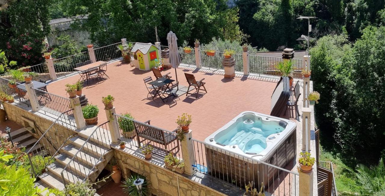 아스콜리피체노 Antico Borgo Piceno B&B 외부 사진