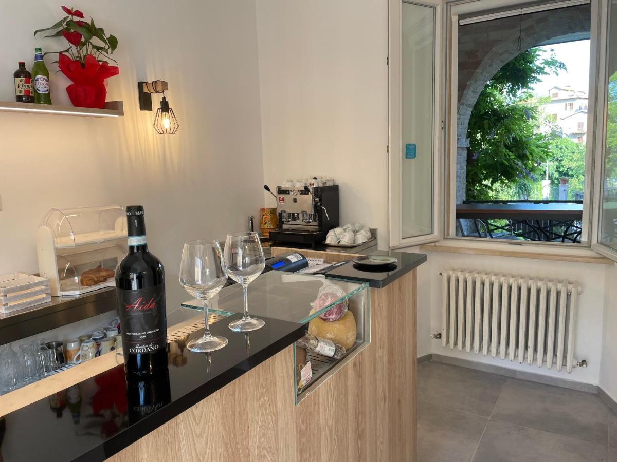 아스콜리피체노 Antico Borgo Piceno B&B 외부 사진