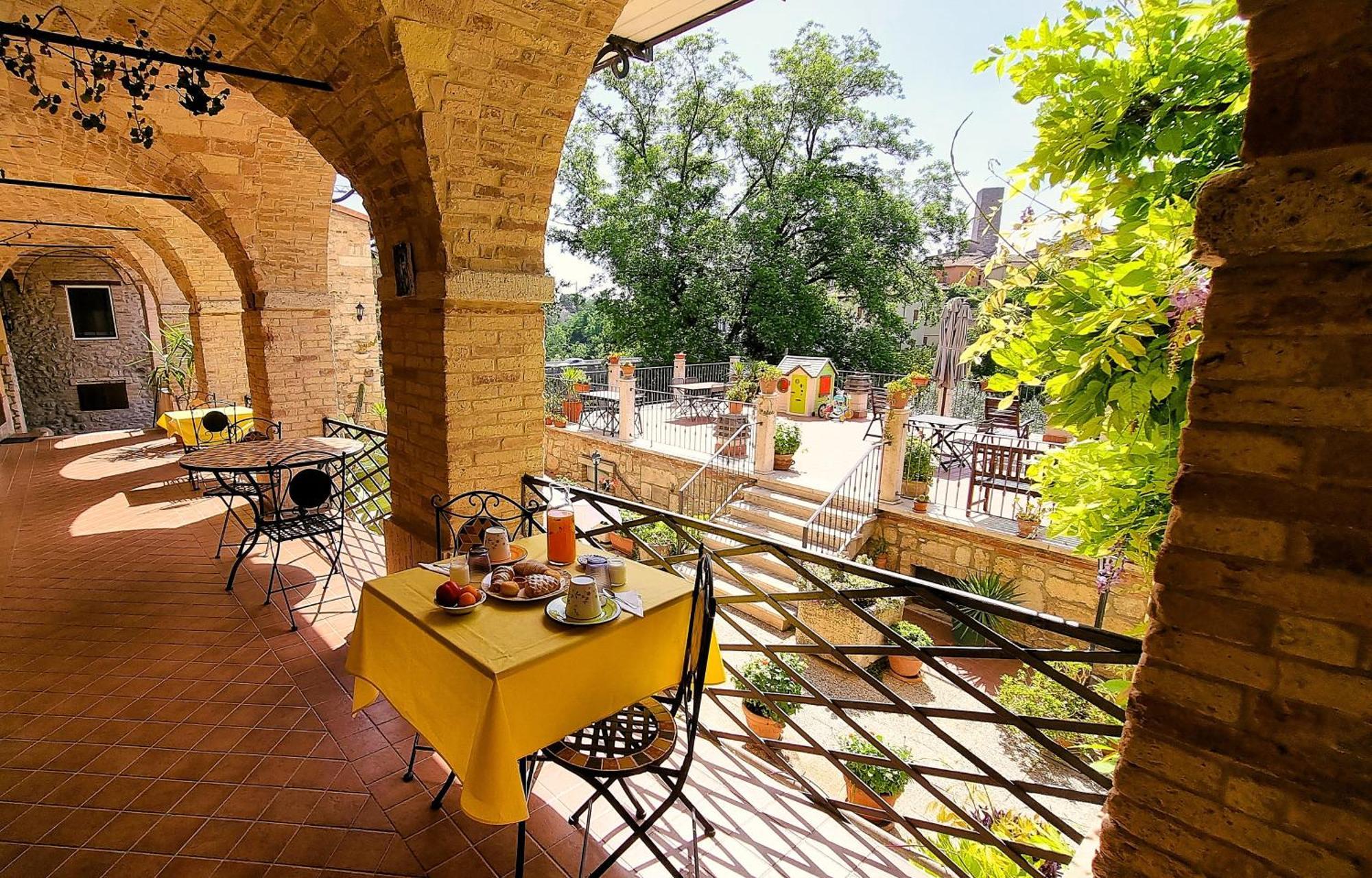 아스콜리피체노 Antico Borgo Piceno B&B 외부 사진